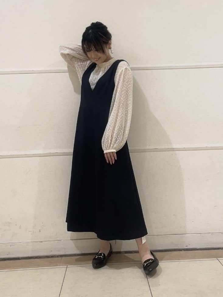 watanabeさんの「UNTITLED｜【重ね着やスーツインナーに/シアー】ドットジャカード ブラウス」を使ったコーディネート