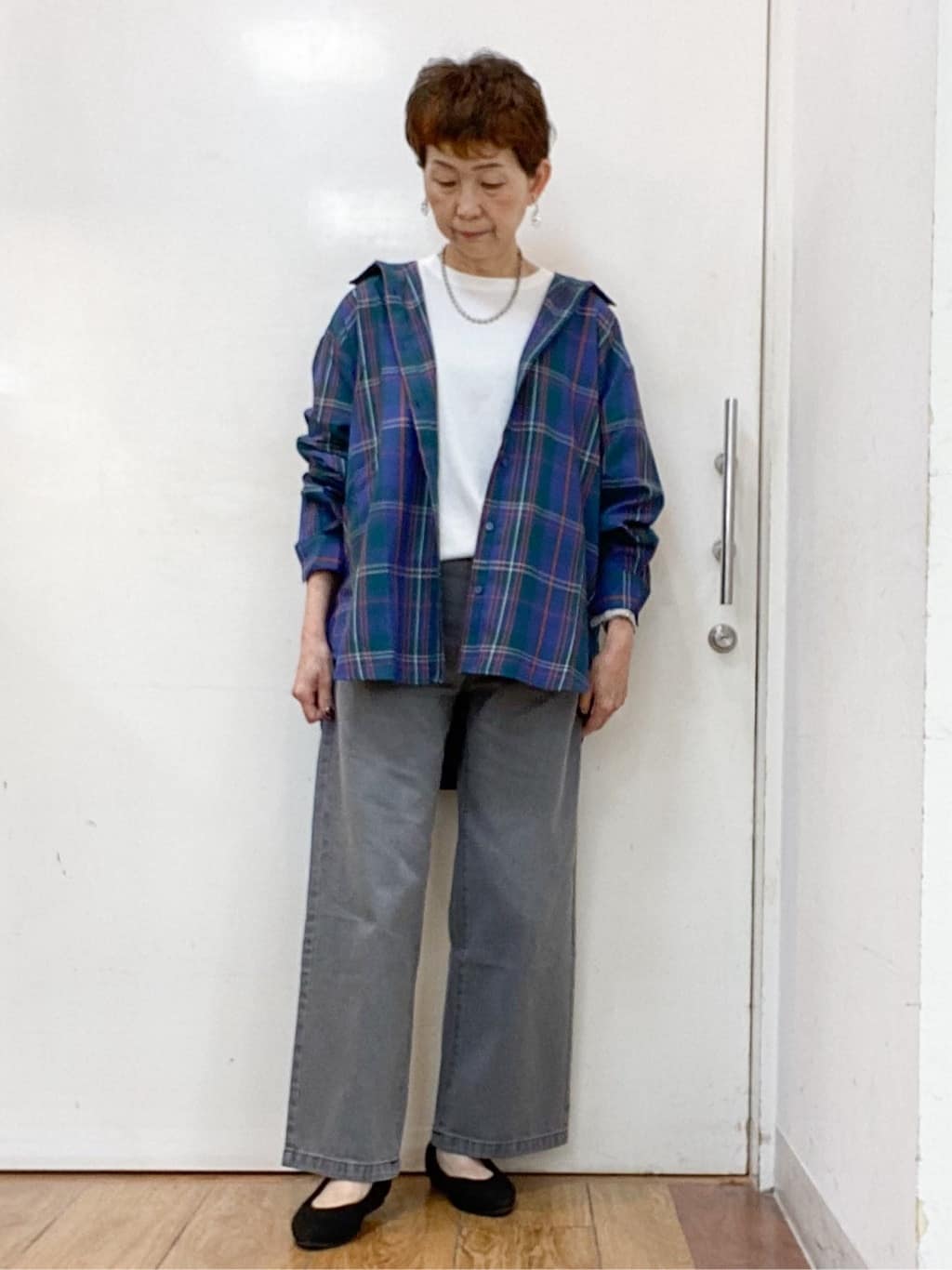みぃさんの「SHOO･LA･RUE｜【洗濯機可/S-LL】程よい抜け感 大人のチェックシャツ」を使ったコーディネート