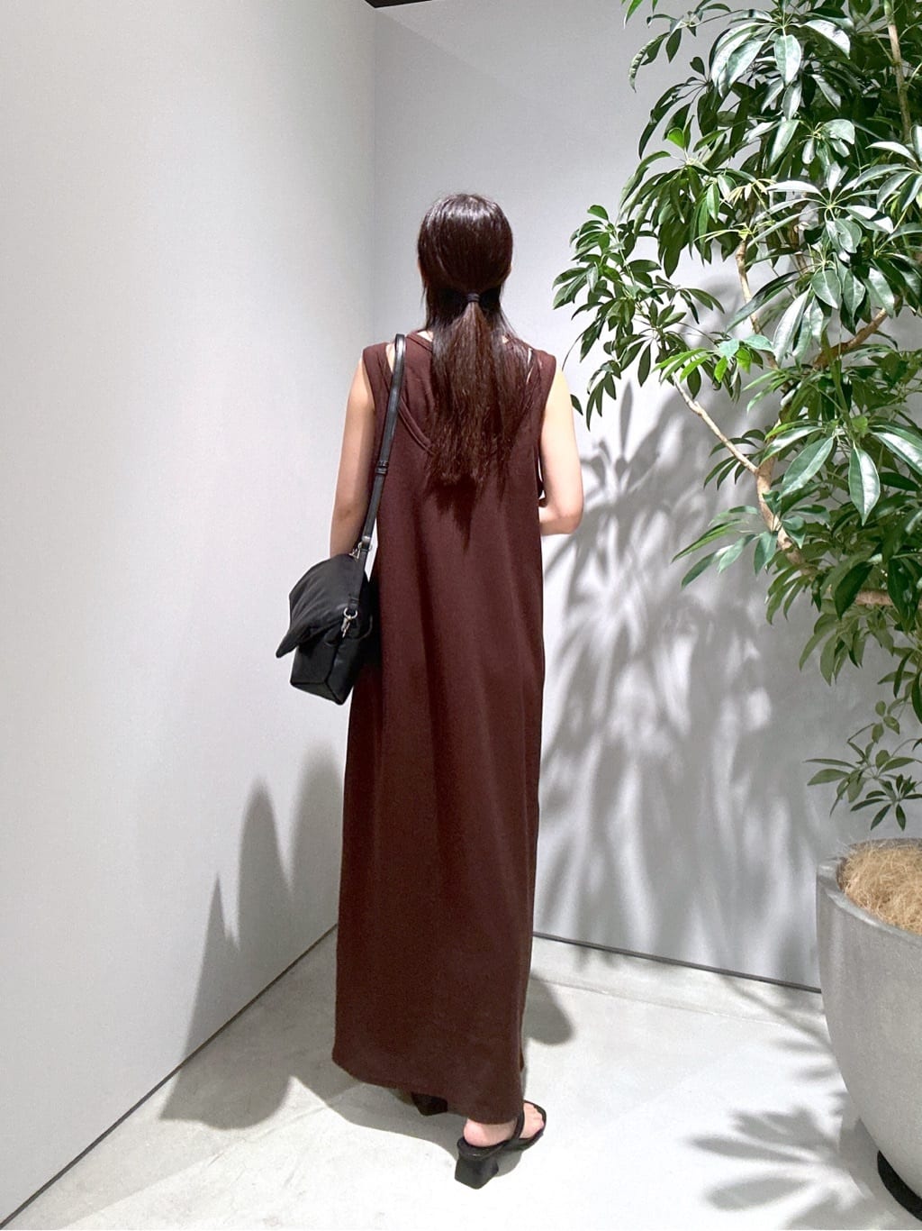Renoさんの「INDIVI｜タンクトップレイヤードワンピース」を使ったコーディネート