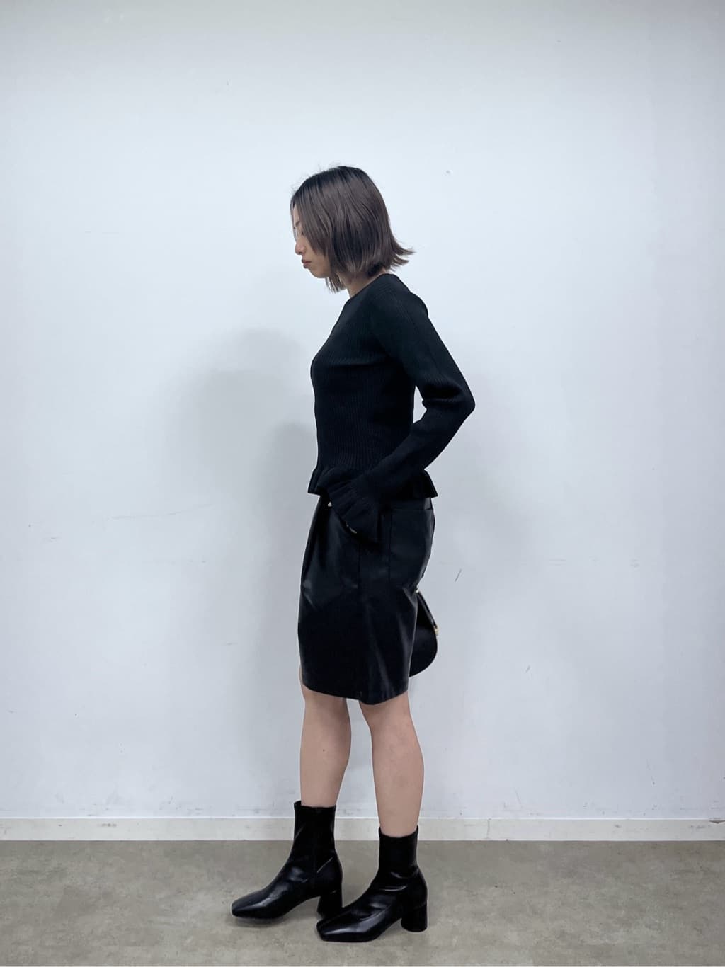 Harukaさんの「INDIVI｜フェイクファーマイクロバッグ」を使ったコーディネート