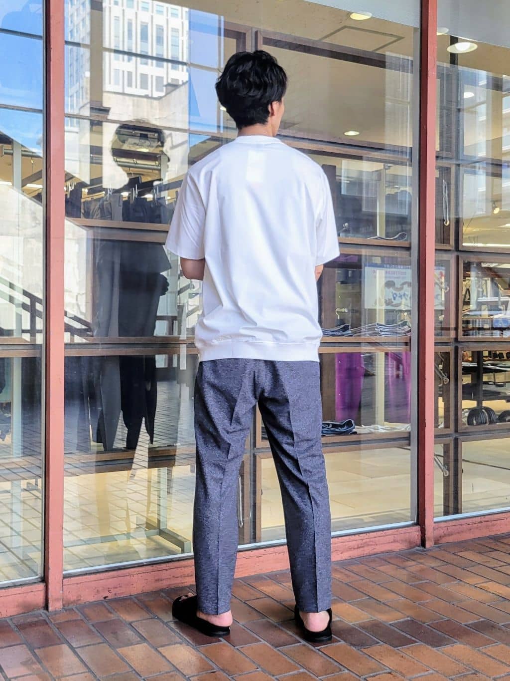 piroyaさんの「TAKEO KIKUCHI｜【抗菌防臭／5サイズ展開】ハイゲージポンチ Tシャツ」を使ったコーディネート
