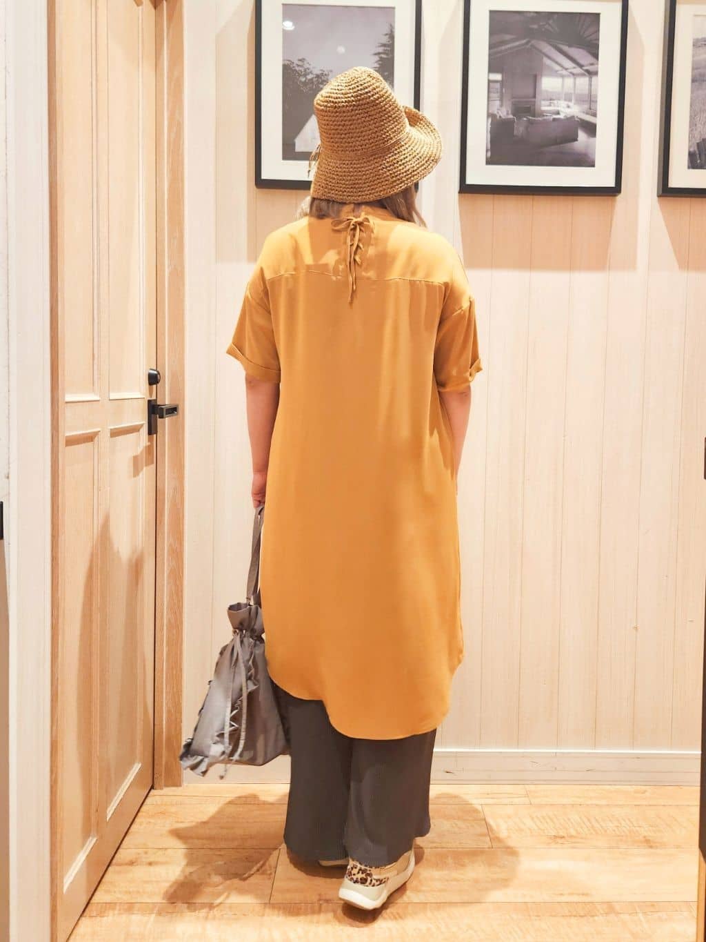 れーやんさんの「SHOO･LA･RUE｜【洗濯機可/柄が選べる】さらさら楽ちん プリーツ ワイドパンツ」を使ったコーディネート