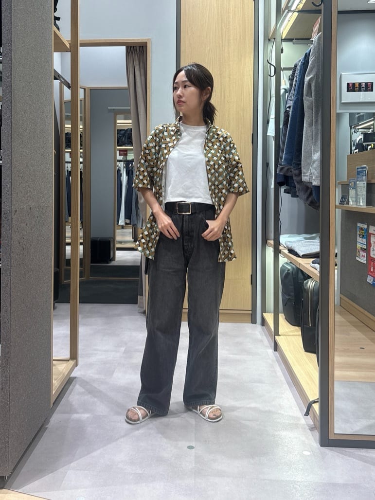 よぴさんの「TAKEO KIKUCHI｜【COOL CITY WEAR】籠目アート柄 サッカーシャツ /通気性」を使ったコーディネート