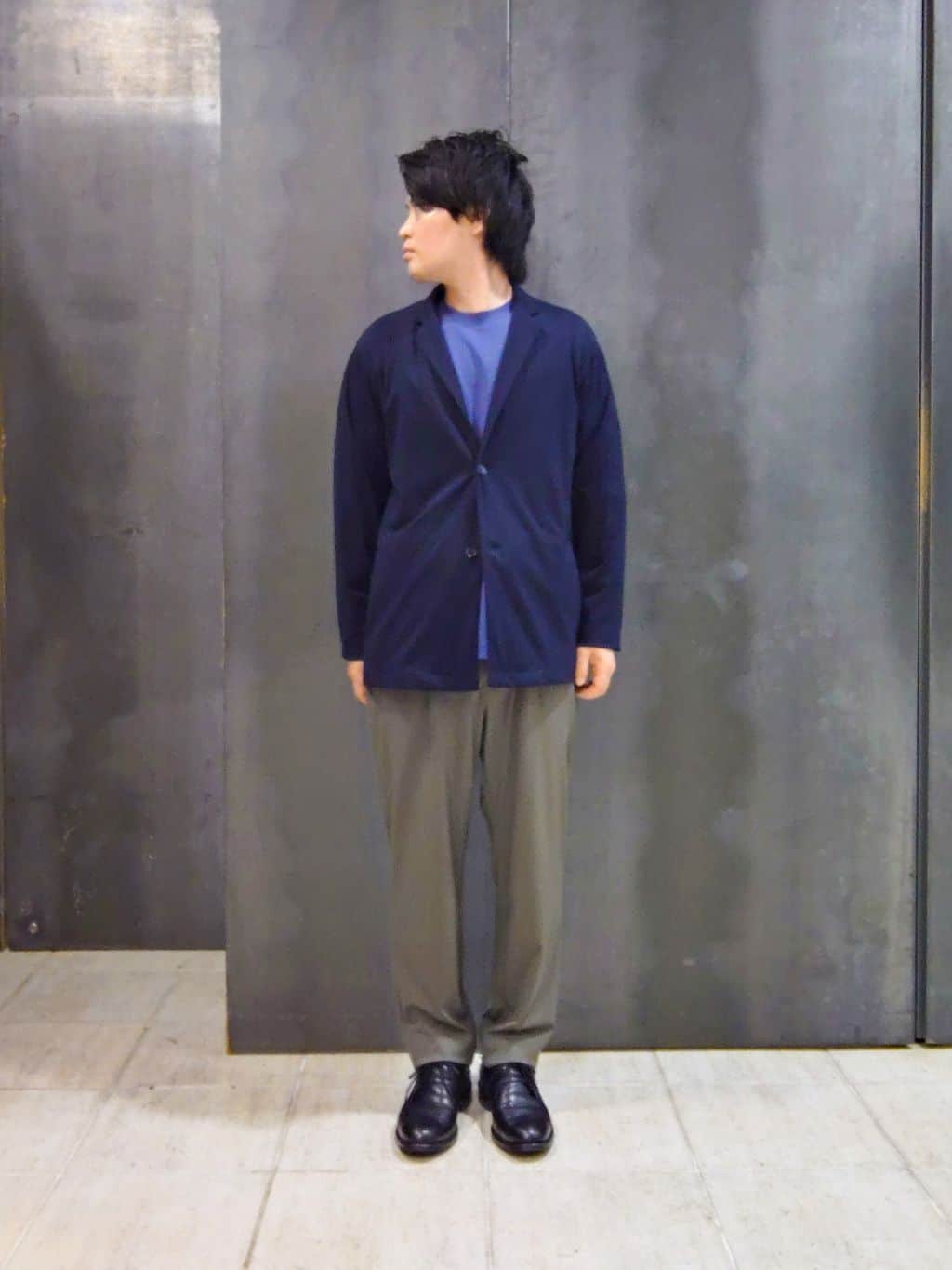 shiominさんの「TAKEO KIKUCHI｜リラックス カーディガン ジャケット」を使ったコーディネート