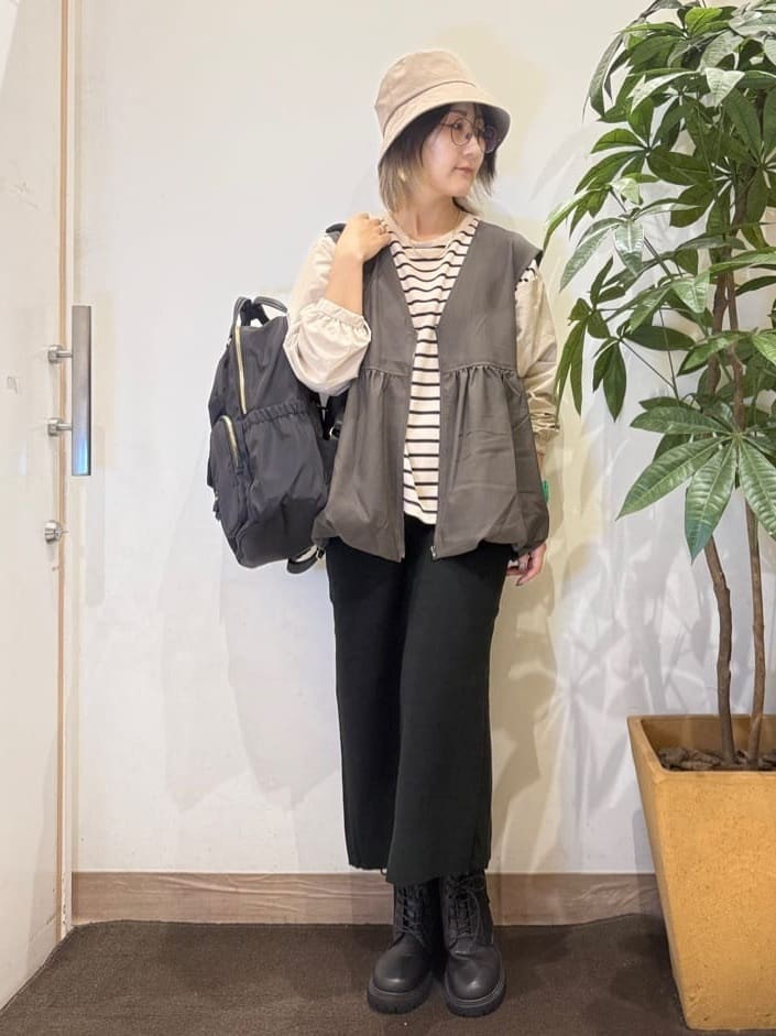 misakiさんの「SHOO･LA･RUE｜【S-LL】美シルエット 裾バルーンシルエットジレ」を使ったコーディネート