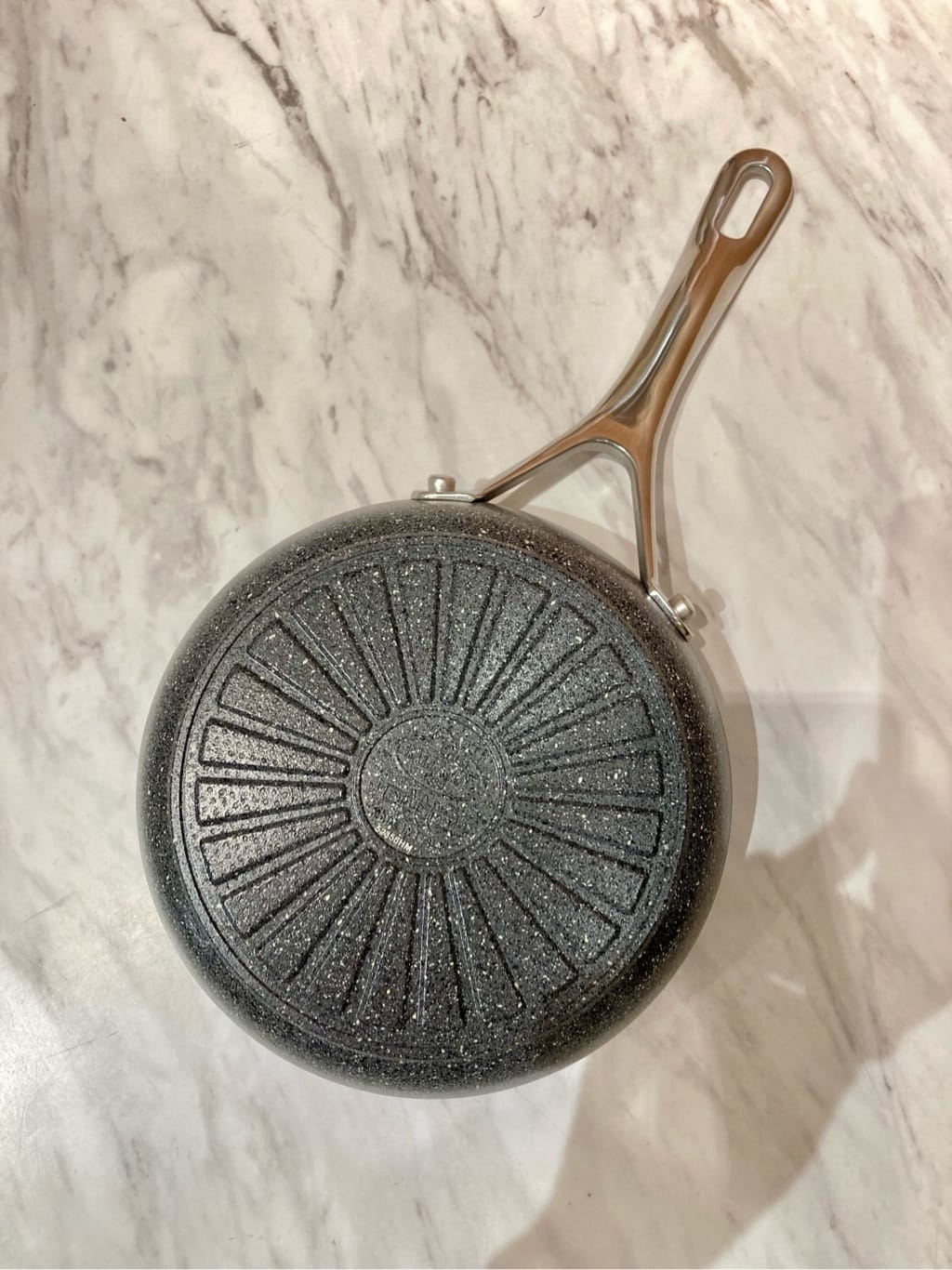 n.さんの「212 KITCHEN STORE｜サリーナ セラミックフライパン 20センチ ＜BALLARINI バッラリーニ＞」を使ったコーディネート