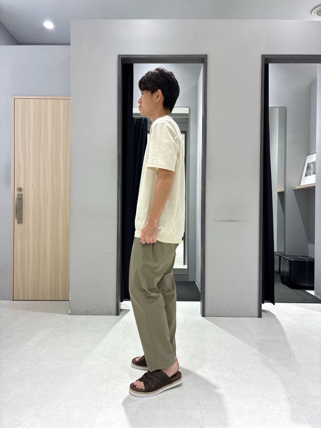 わいずみさんの「TAKEO KIKUCHI｜【抗菌防臭／5サイズ展開】ハイゲージポンチ Tシャツ」を使ったコーディネート