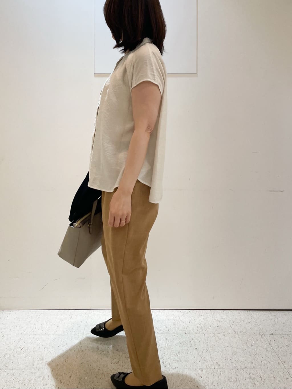 めいさんの「Reflect｜【二の腕さりげなくカバー】バンドカラーブラウス」を使ったコーディネート