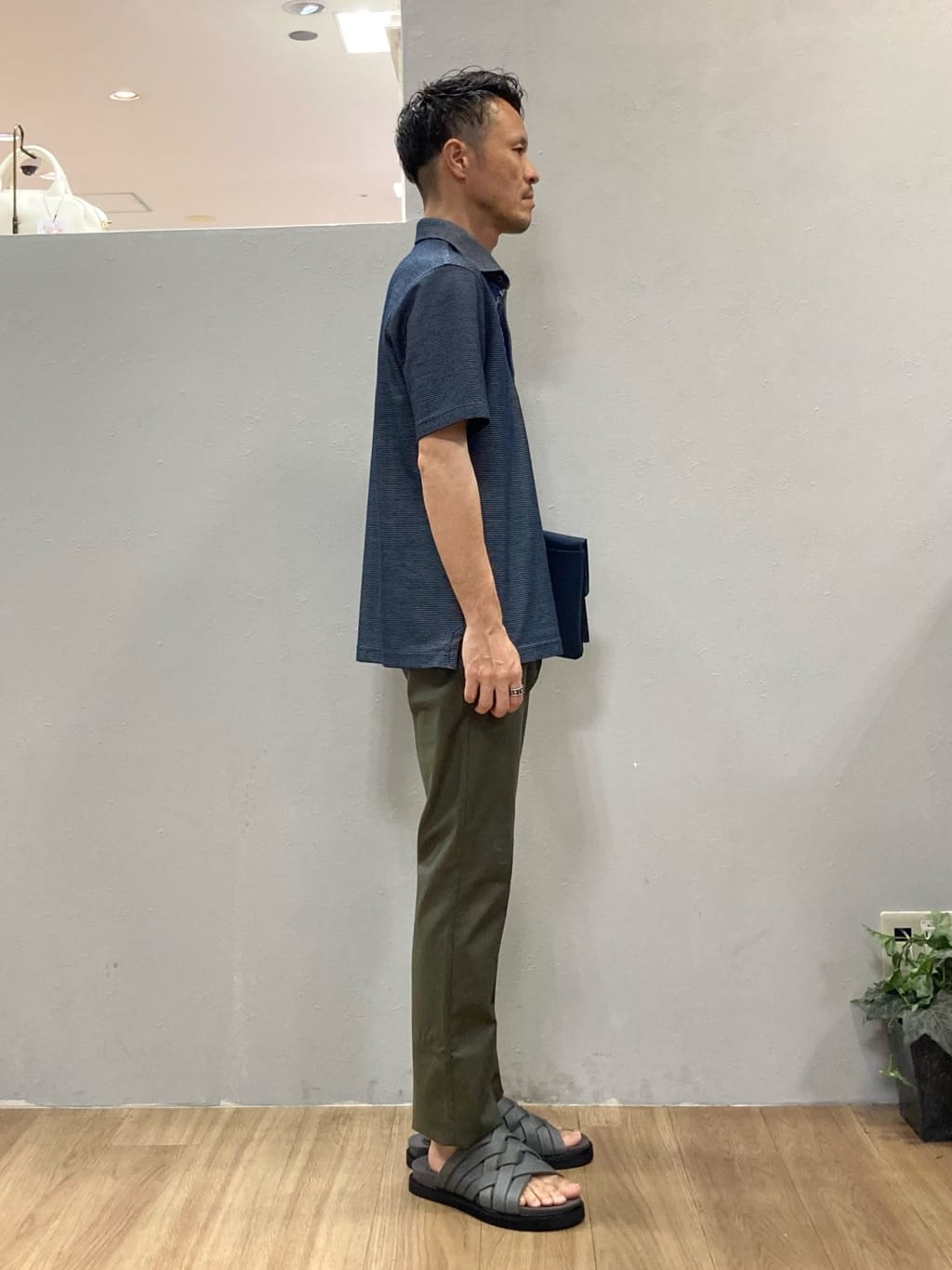 シュンさんの「TAKEO KIKUCHI｜【抗菌防臭／9色5サイズ展開】ハニカムメランジ ポロシャツ」を使ったコーディネート