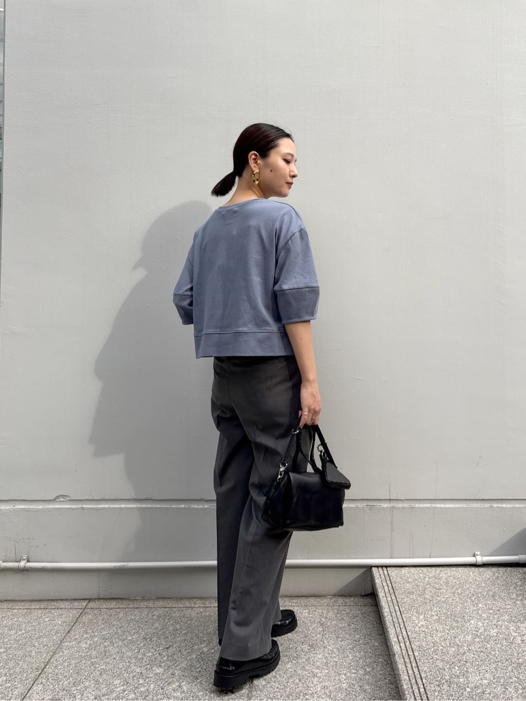 ayanoさんの「INDIVI｜フォルムスリーブカットソー」を使ったコーディネート