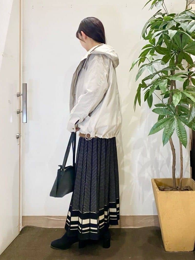 AYUMIさんの「SHOO･LA･RUE｜【S-LL/ゆったり】ふわふわシャギー 大人レディなニット」を使ったコーディネート