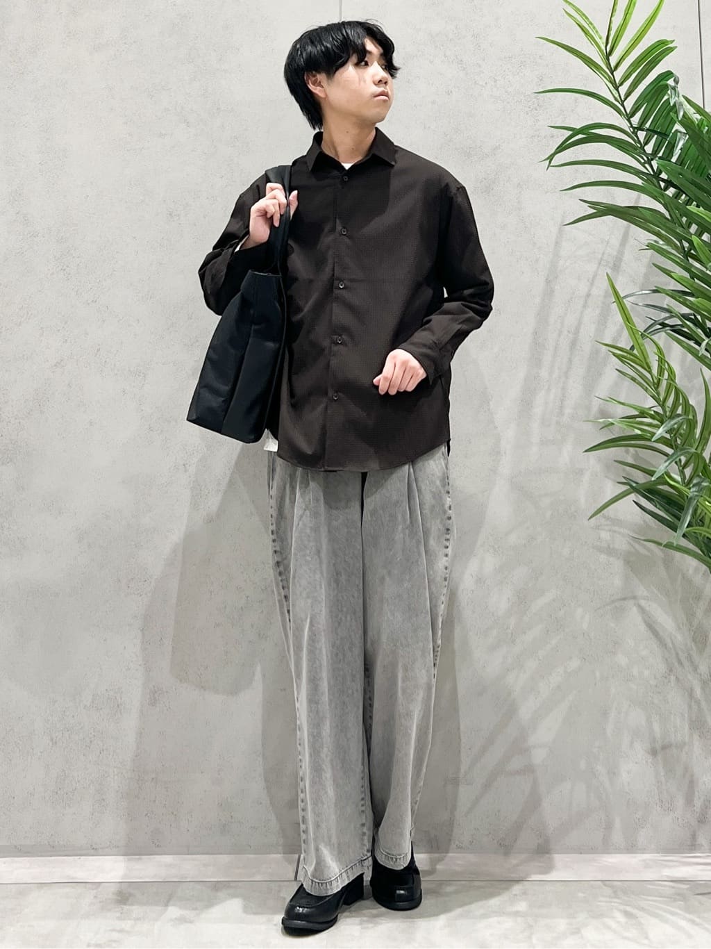 SHI-MAさんの「THE SHOP TK｜リンクスジャカード長袖Tシャツ【サスティナブル素材使用/洗濯機OK】」を使ったコーディネート