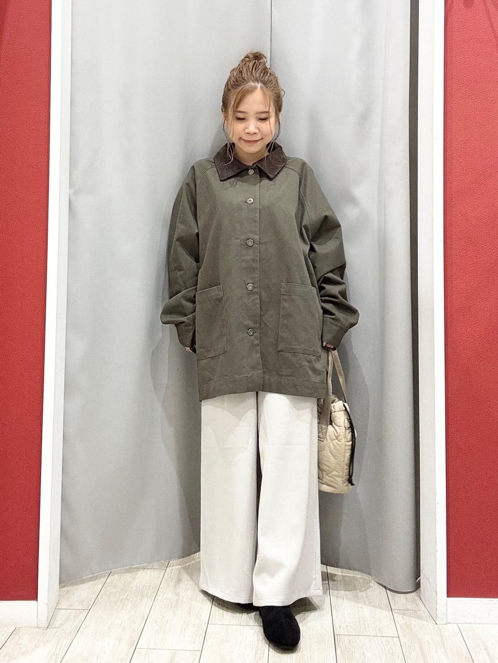 shioさんの「SHOO･LA･RUE｜【S-LL】オーバーシルエットでこなれ感 襟コール カバーオール」を使ったコーディネート