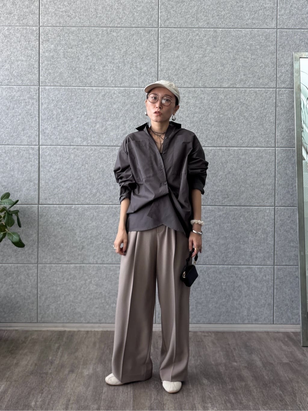 kotakiさんの「INDIVI｜◆Comfy SET UP｜イージーストレートワイドパンツ【セットアップ対応／通勤/カセット服】」を使ったコーディネート