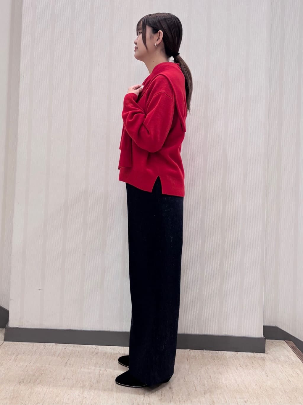 ちひさんの「INDIVI｜【褒められパンツ／ウール混】ウォームウール ワイドパンツ」を使ったコーディネート
