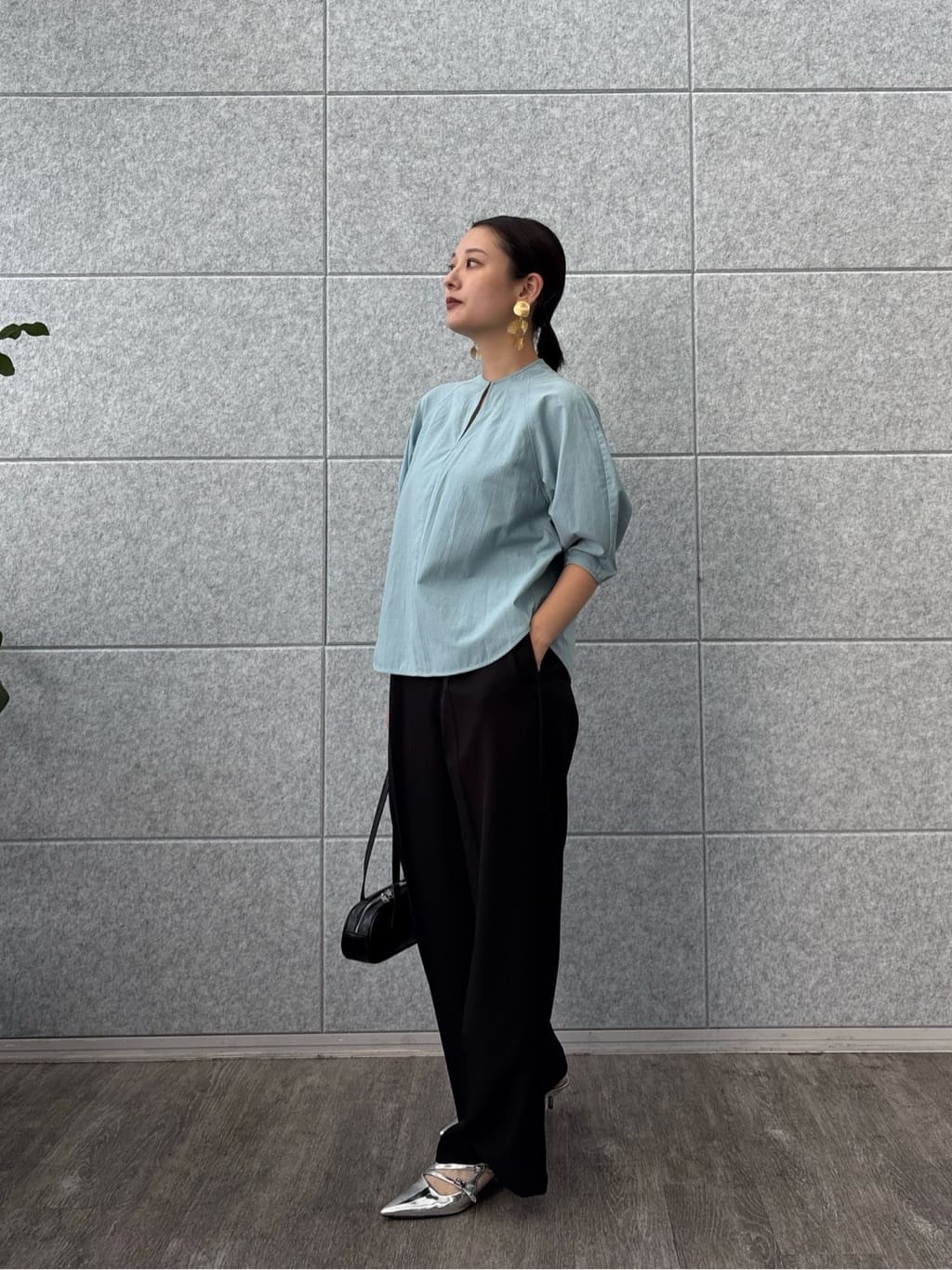 ayanoさんの「INDIVI｜ボトルネックブラウス」を使ったコーディネート