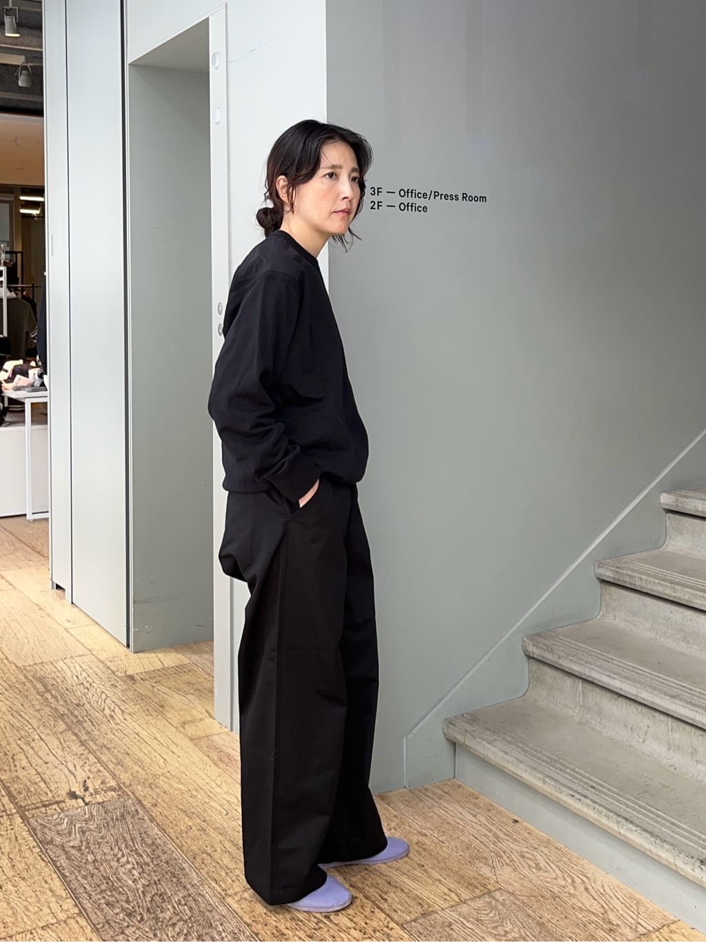 神野（jinno）さんの「TAKEO KIKUCHI｜【Sサイズ～】カツラギストレートパンツ」を使ったコーディネート
