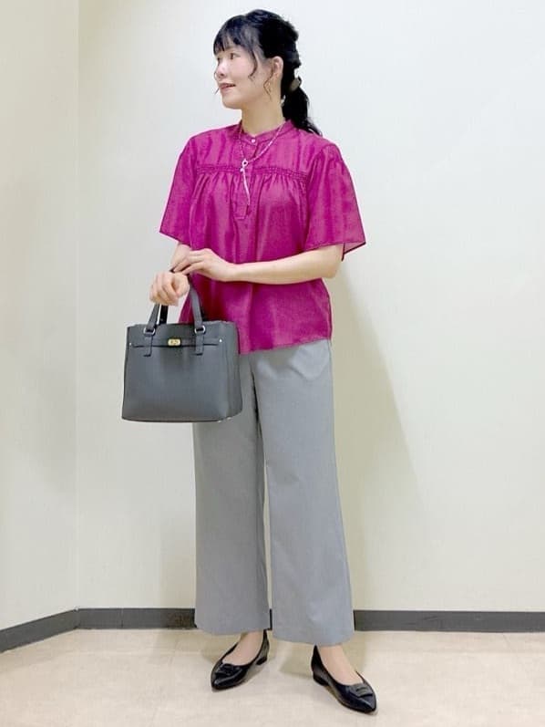  beni_gingerさんの「Reflect｜【選べる5色◎／マシンウォッシュ可】シャーリングデザインブラウス」を使ったコーディネート