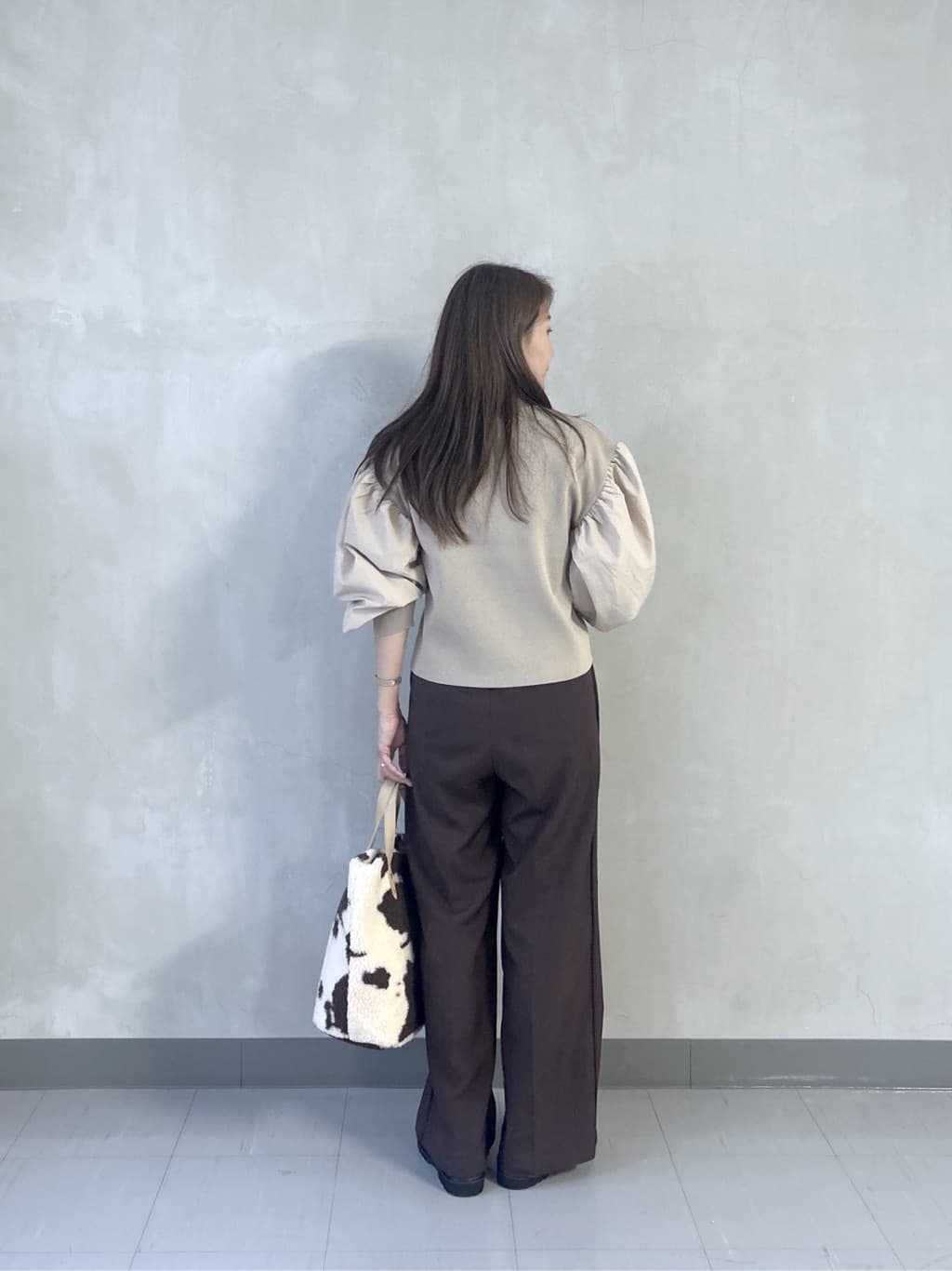 takaさんの「INDIVI｜Comfy SET UP｜イージーストレートワイドパンツ【セットアップ対応／通勤/カセット服】」を使ったコーディネート