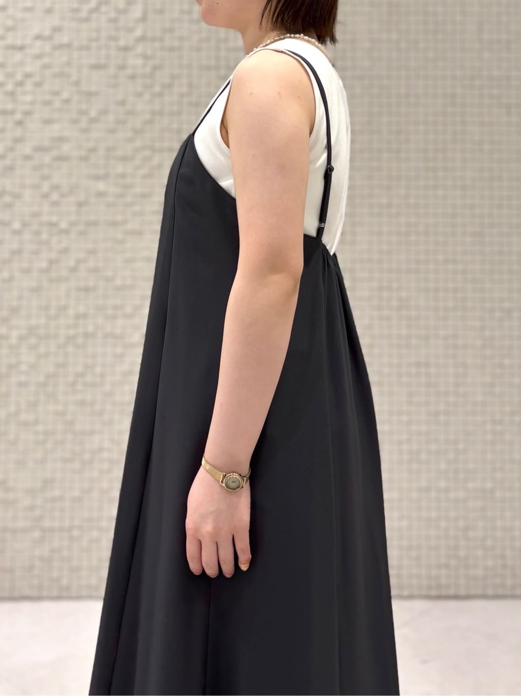 sakuさんの「INDIVI｜【UVケア】エアリージョーゼット キャミワンピース」を使ったコーディネート