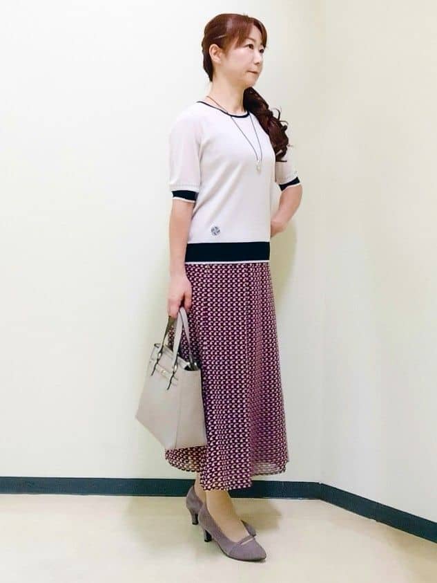 花さんの「Reflect｜【WEB先行カラーあり／手洗い可／アンサンブル可】バイカラーカーディガン」を使ったコーディネート