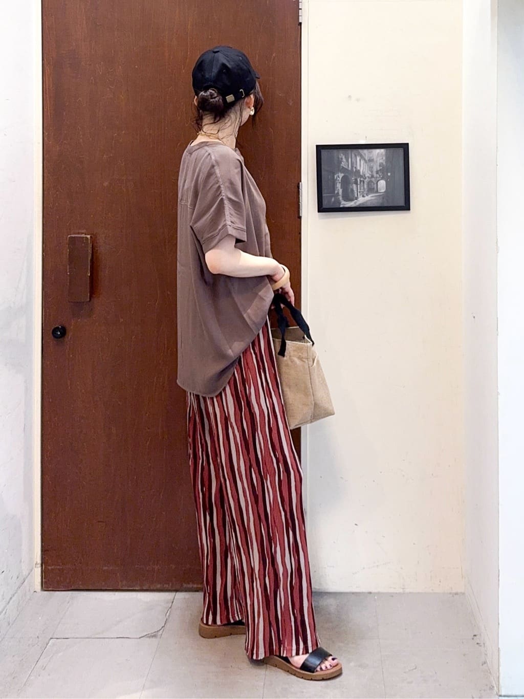 𝐇𝐢𝐫𝐨𝐦𝐢さんの「SHOO･LA･RUE｜【洗える/プチプラ】大人の抜け感をプラスする バンドカラーシャツ」を使ったコーディネート