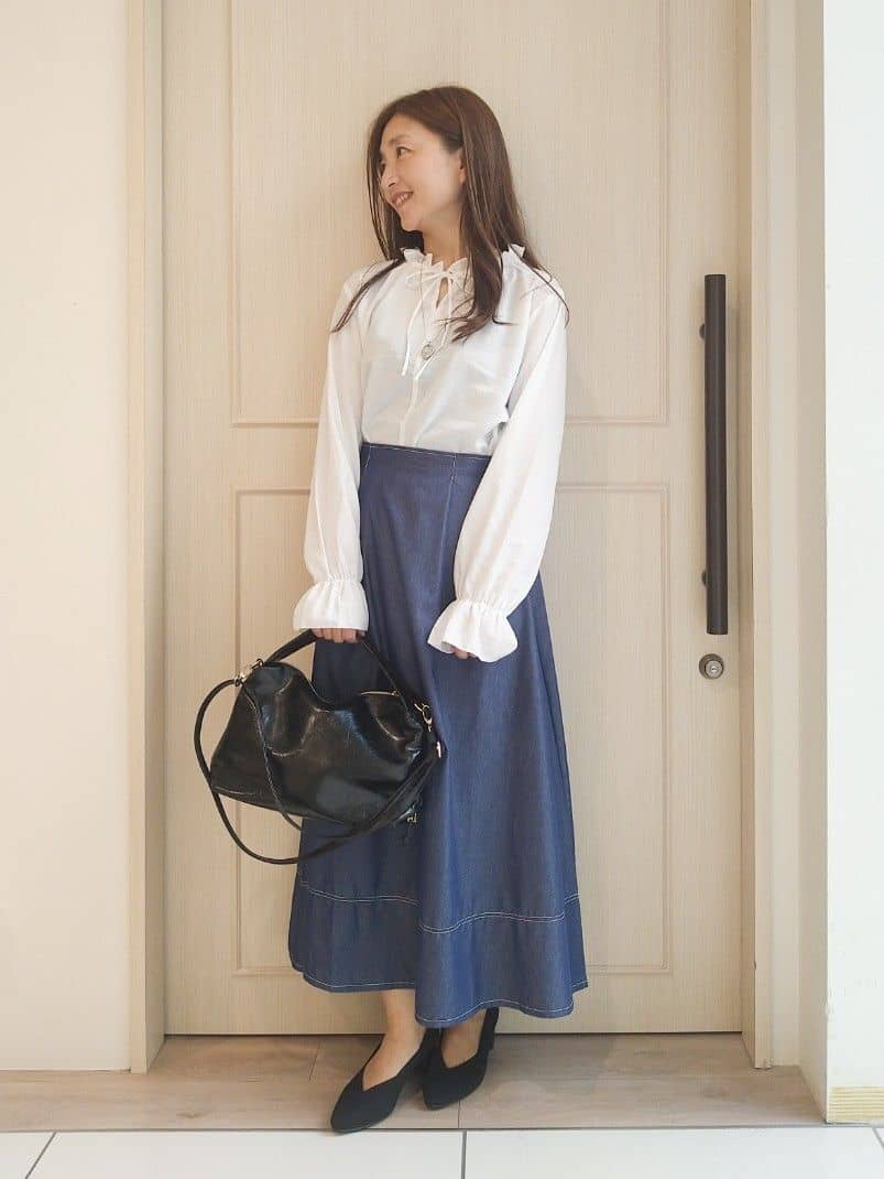 mi-saさんの「SHOO･LA･RUE｜【S-LL】配色ステッチがアクセント デニムフレアスカート」を使ったコーディネート