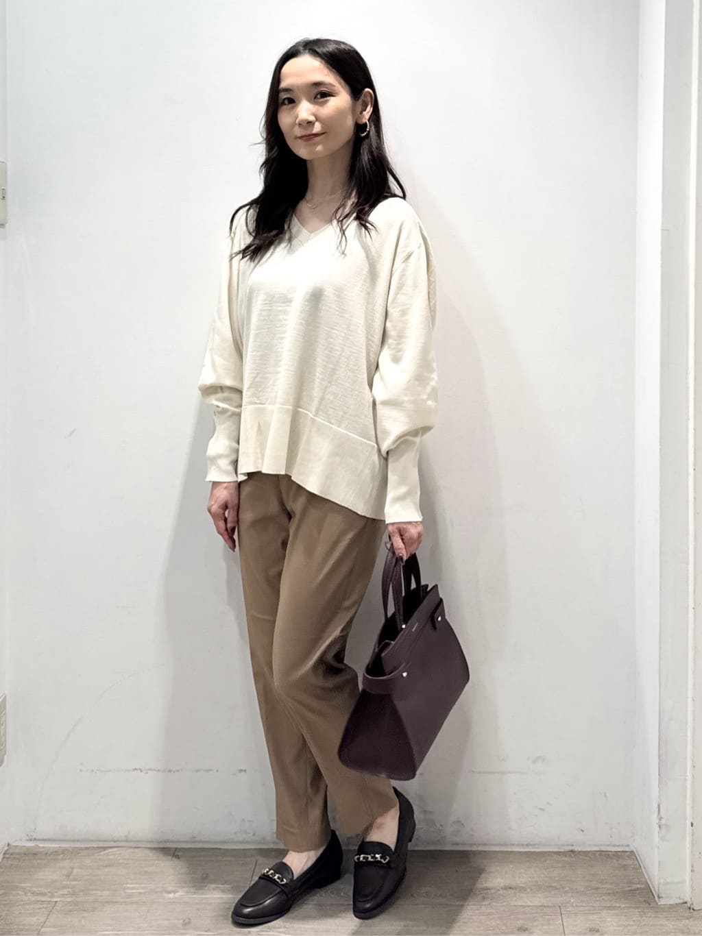 yuicciさんの「OPAQUE.CLIP｜ツイードVネックベスト【洗濯機OK】」を使ったコーディネート