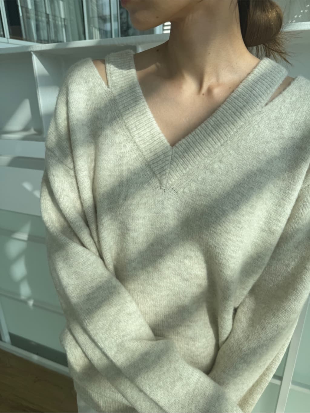 designer yukaさんの「CODE A｜M cloudy over V pullover」を使ったコーディネート