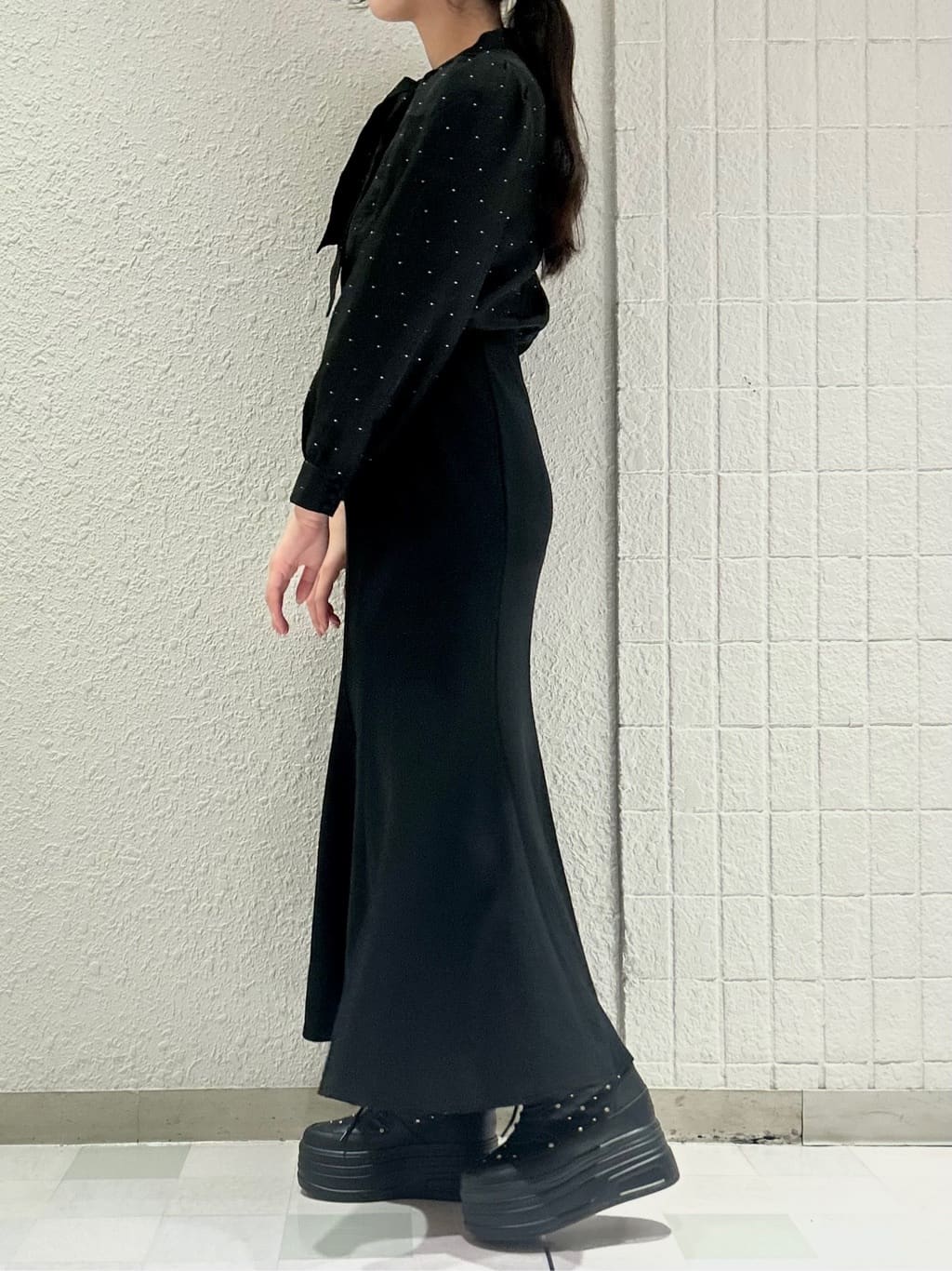 takeさんの「ESPERANZA｜【EC先行販売】きゅんフィット厚底フラットキルティングスタッズスニーカー」を使ったコーディネート