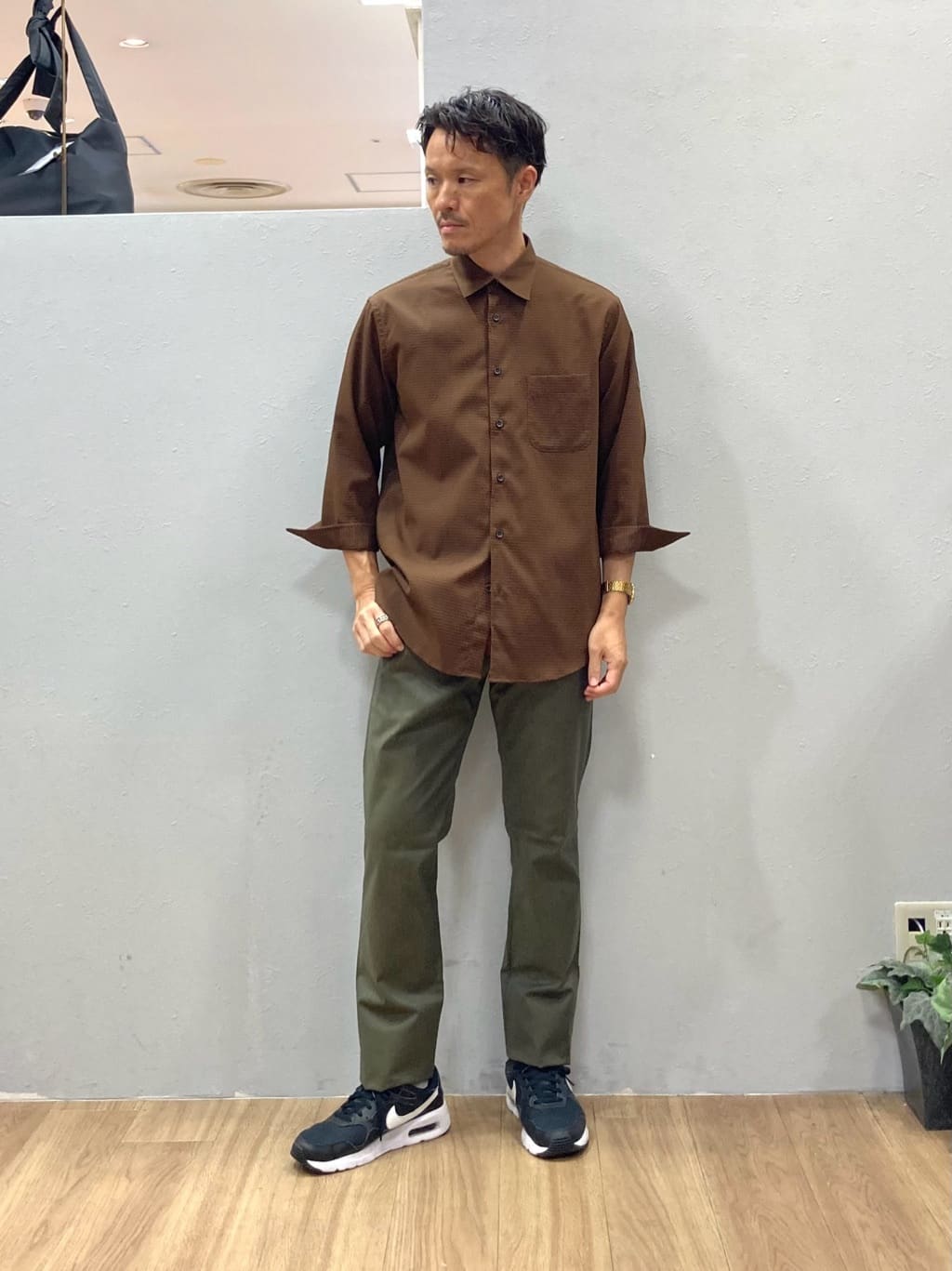 シュンさんの「TAKEO KIKUCHI｜【COOL CITY WEAR】DotAir（R）サッカー シャツ」を使ったコーディネート