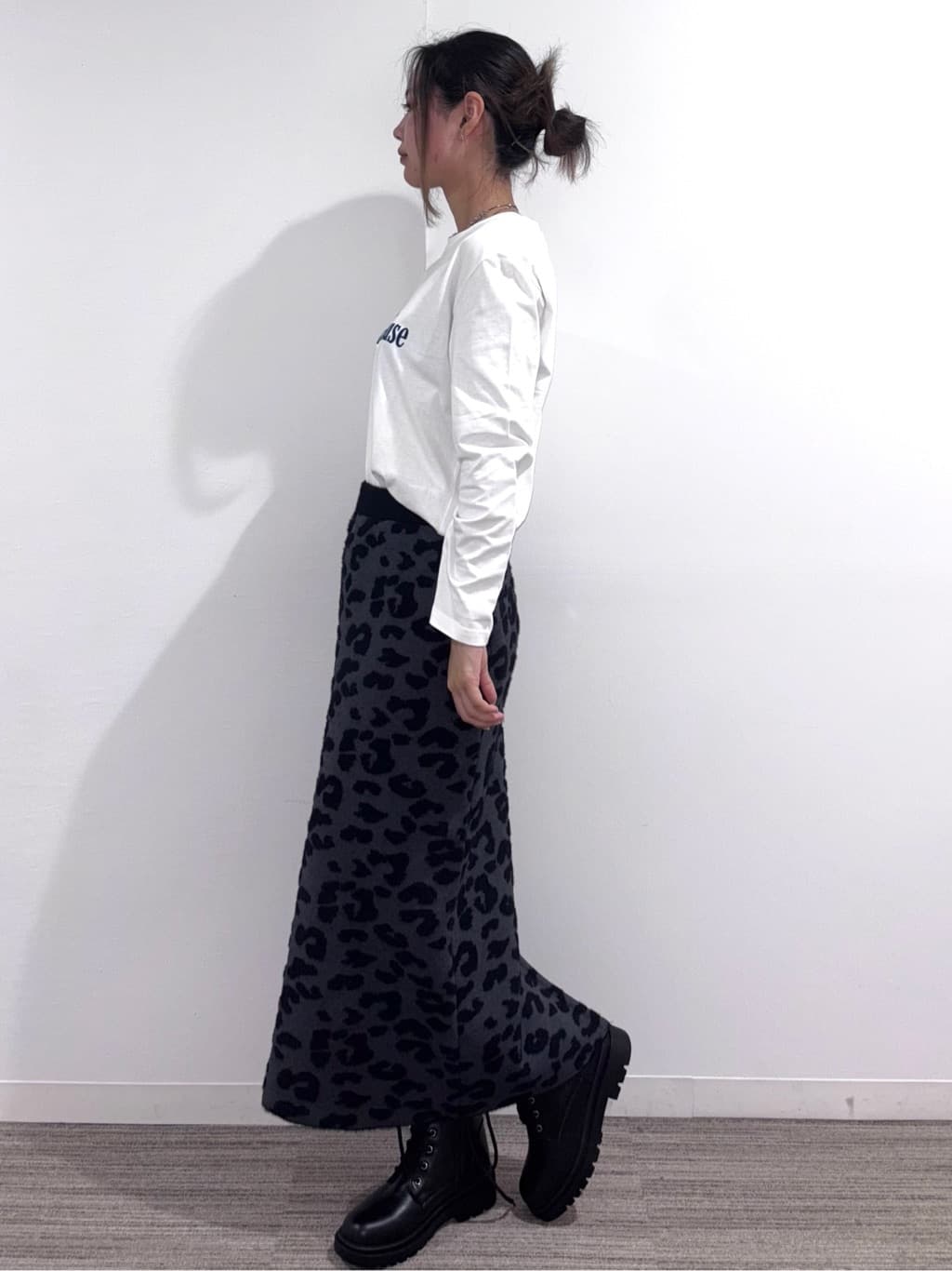 Ricoさんの「OPAQUE.CLIP｜ロングロゴTシャツ【洗濯機OK】」を使ったコーディネート