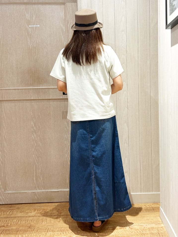 yukaさんの「SHOO･LA･RUE｜アンクルゴムフラットサンダル」を使ったコーディネート