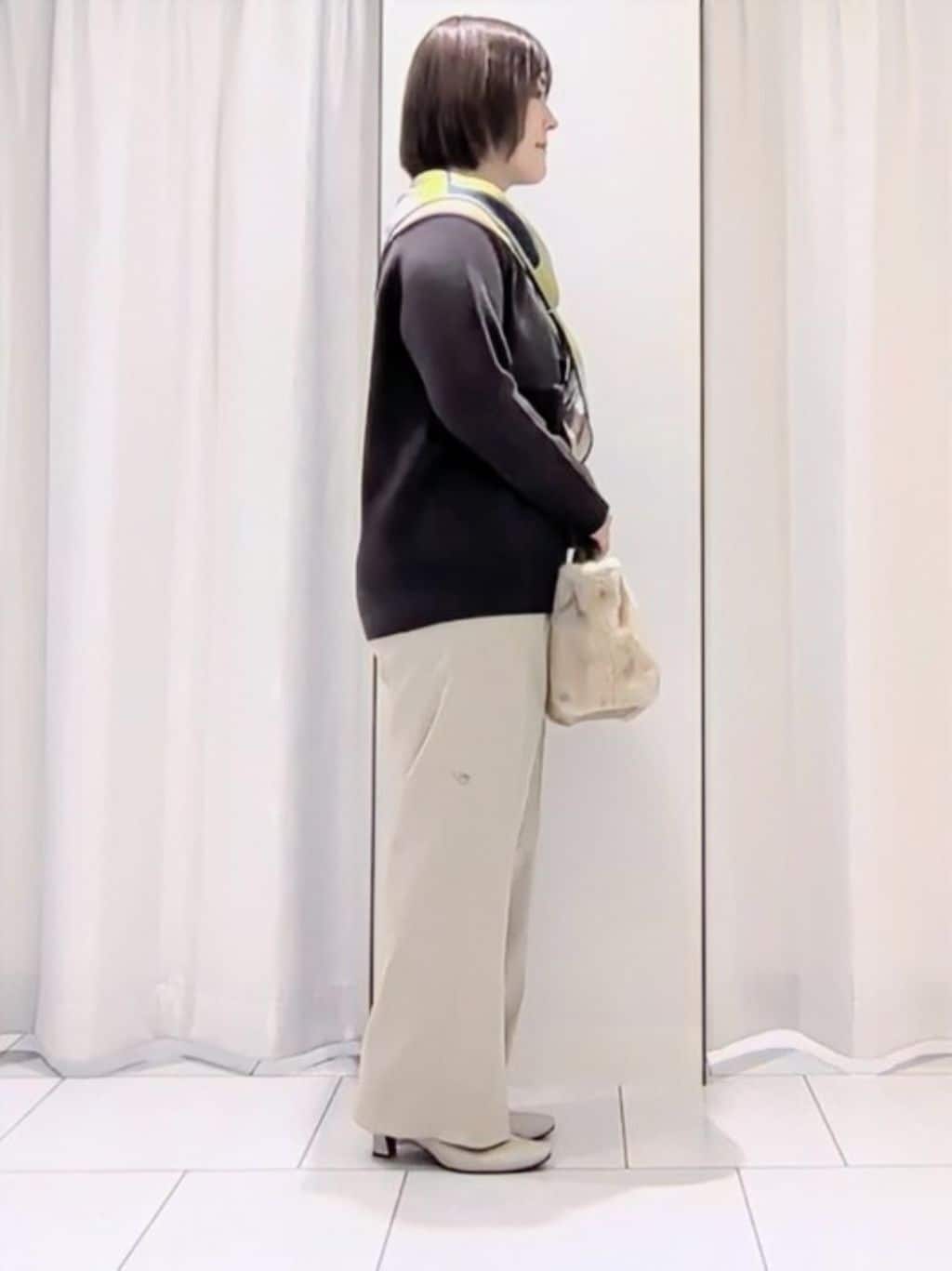 Onumaさんの「UNTITLED｜【重ね着もおすすめ/洗える】ウールカシミヤ クルーネックニット」を使ったコーディネート
