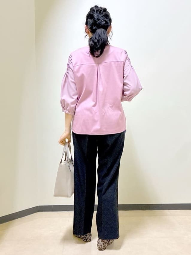  beni_gingerさんの「Reflect｜◆【スカートにもパンツにも合わせやすい】キレイめTブラウス」を使ったコーディネート