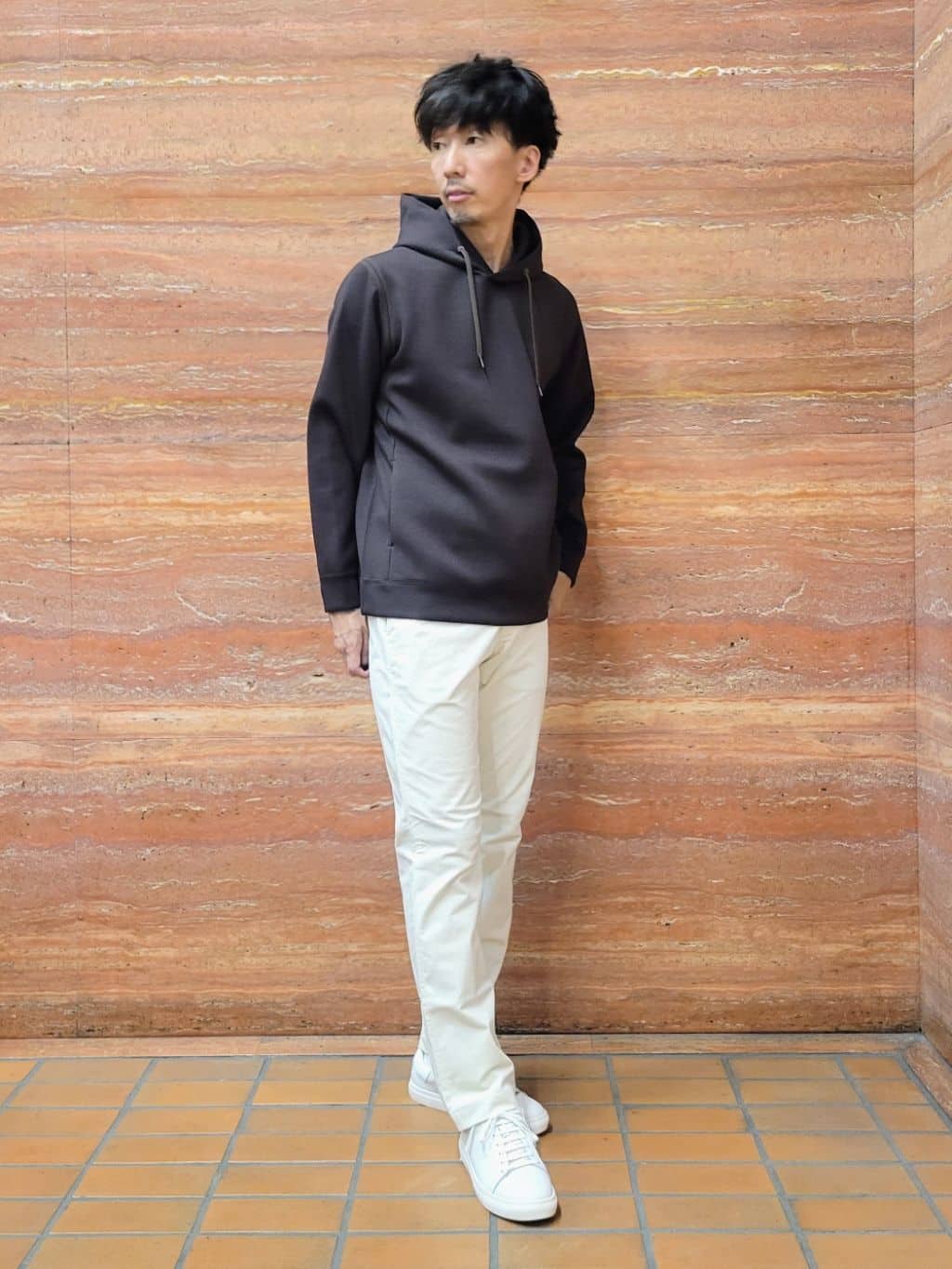 piroyaさんの「TAKEO KIKUCHI｜エアダン プルオーバー パーカー」を使ったコーディネート