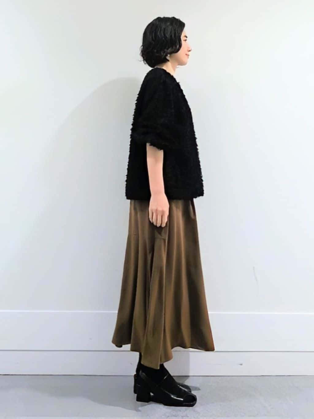 ミズタさんの「UNTITLED｜【洗える/1枚で着映え】カットジャカードトップス」を使ったコーディネート