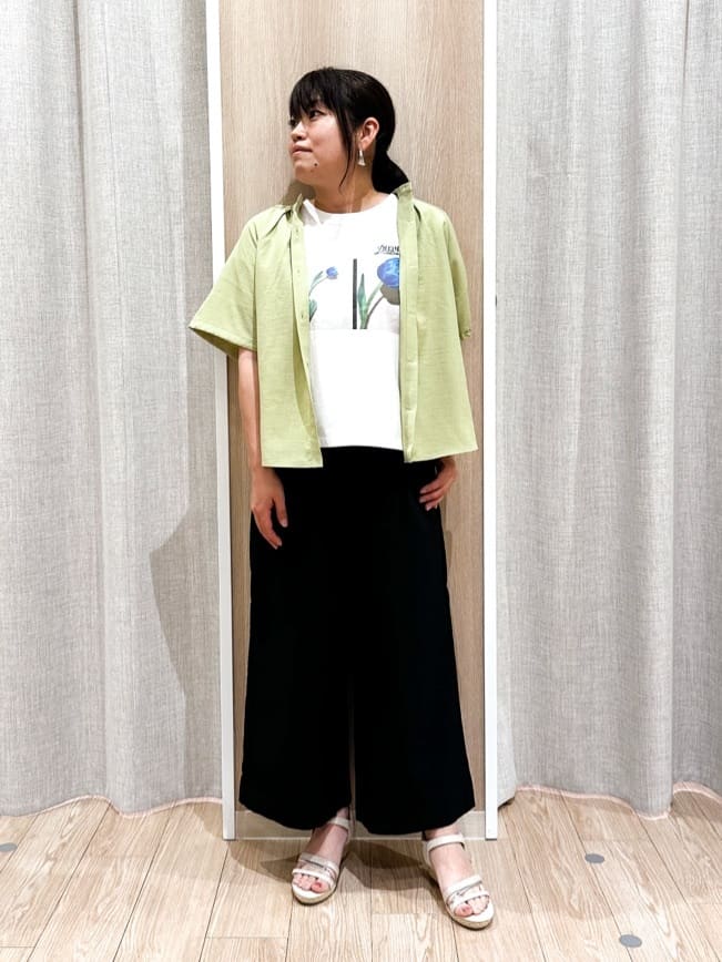 naoさんの「grove｜サマーハイパーストレッチワイドパンツ」を使ったコーディネート