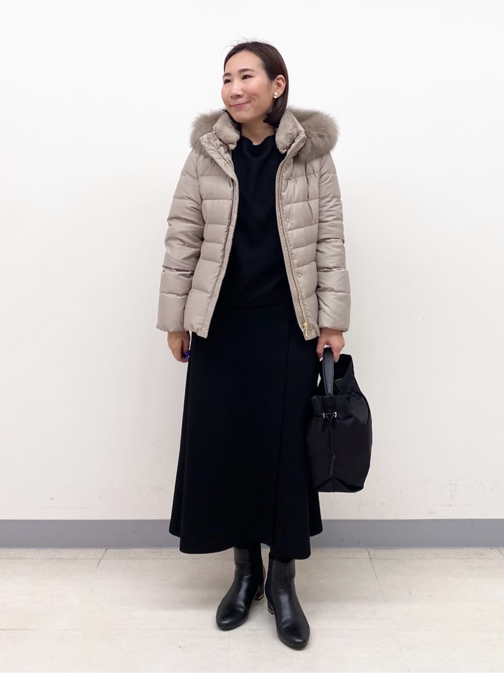 YUKARIさんの「INDIVI｜【名品／撥水／抗菌防臭】ショート丈リサイクルダウンコート」を使ったコーディネート