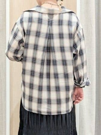 minさんの「grove｜今の季節にちょうどいい　オンブレーチェックシャツ」を使ったコーディネート