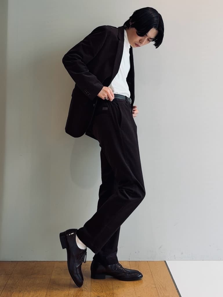 Tightさんの「TAKEO KIKUCHI｜【Sサイズ～】ストレッチコーデュロイ ジャケット」を使ったコーディネート