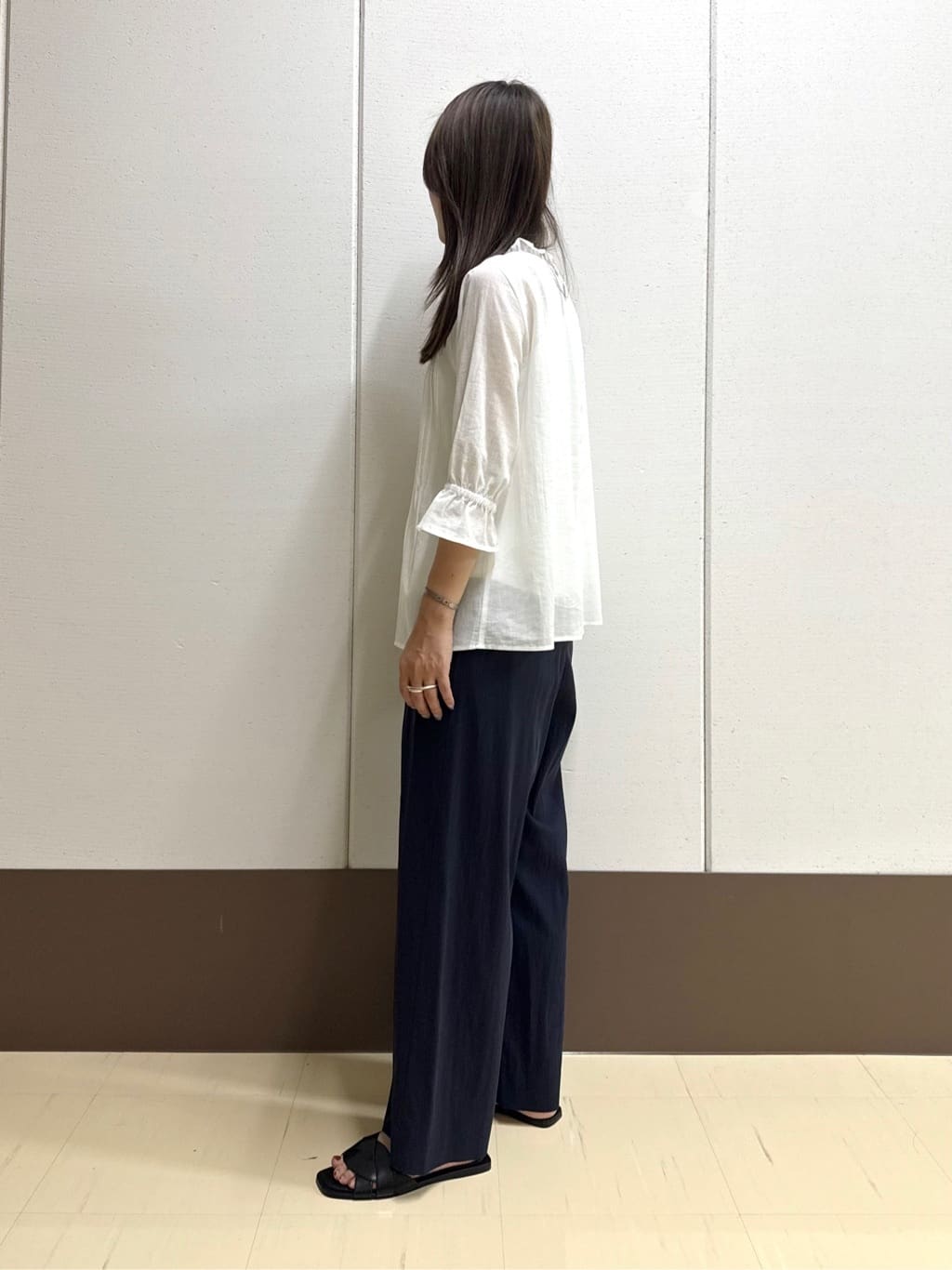 mamiさんの「INDIVI｜【洗える/コットン】ピンタックシアーブラウス」を使ったコーディネート