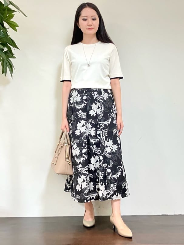 カレンさんの「UNTITLED｜【アンサンブル可/薄手】ベーシッククルーネックカーディガン」を使ったコーディネート