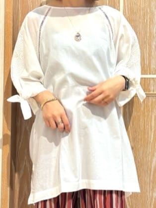 meiさんの「SHOO･LA･RUE｜【S-LL】お袖デザインが華やか はしごレースチュニック」を使ったコーディネート