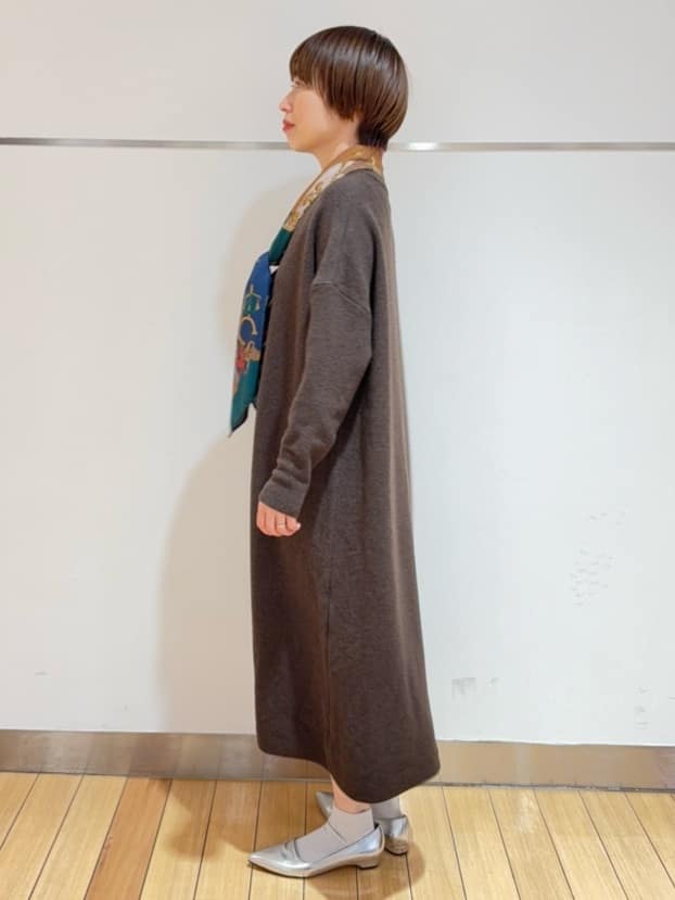 あやさんの「UNTITLED｜【ロング丈/ゆったりシルエット】テントライン ニットワンピース」を使ったコーディネート