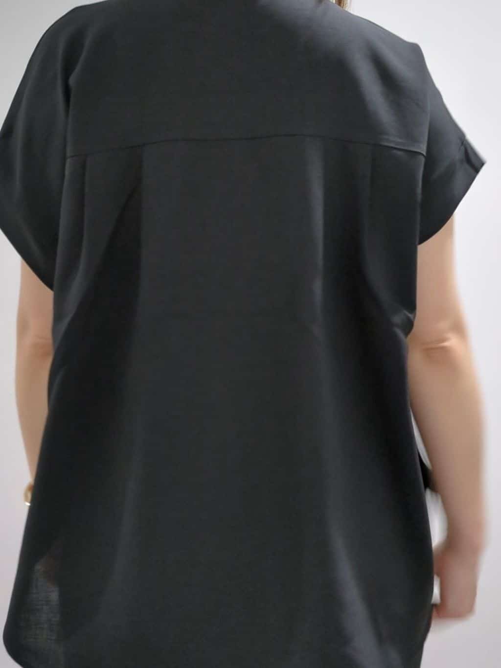 mika さんの「OPAQUE.CLIP｜《7色展開／SS-LLサイズ》ストレッチスキッパーブラウス／セットアップ対応【洗濯機洗い可／防シワ】」を使ったコーディネート