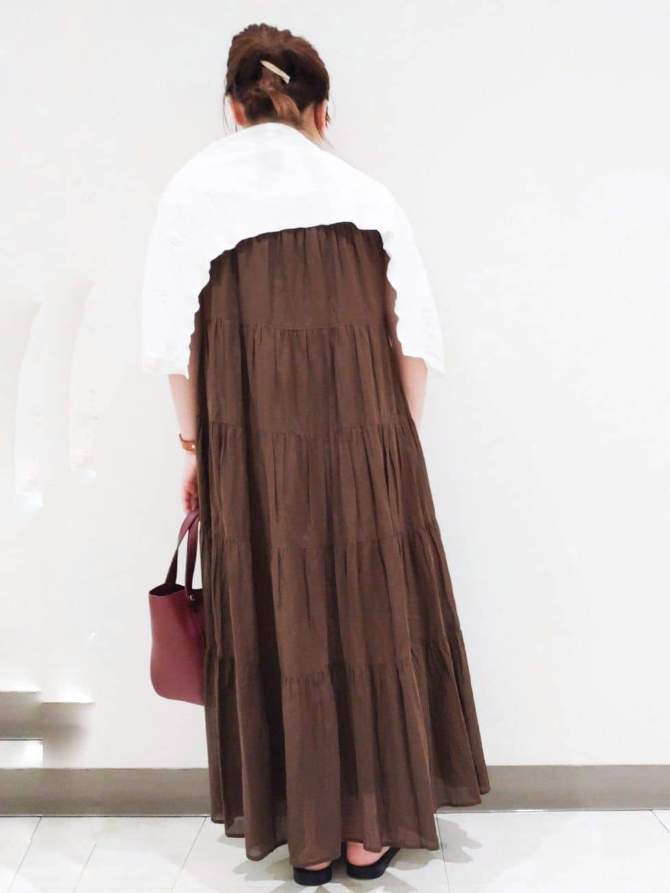 あらーさんの「OPAQUE.CLIP｜【軽量／2WAY】コインカシメシュリンクミドルトートバッグ」を使ったコーディネート
