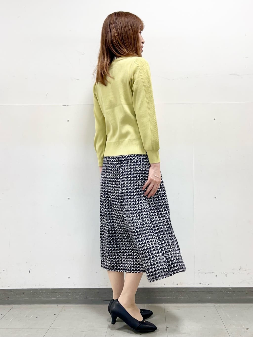 yuさんの「Reflect｜【ニットスタイルが華やかに◎】チドリ風プリントフレアスカート」を使ったコーディネート
