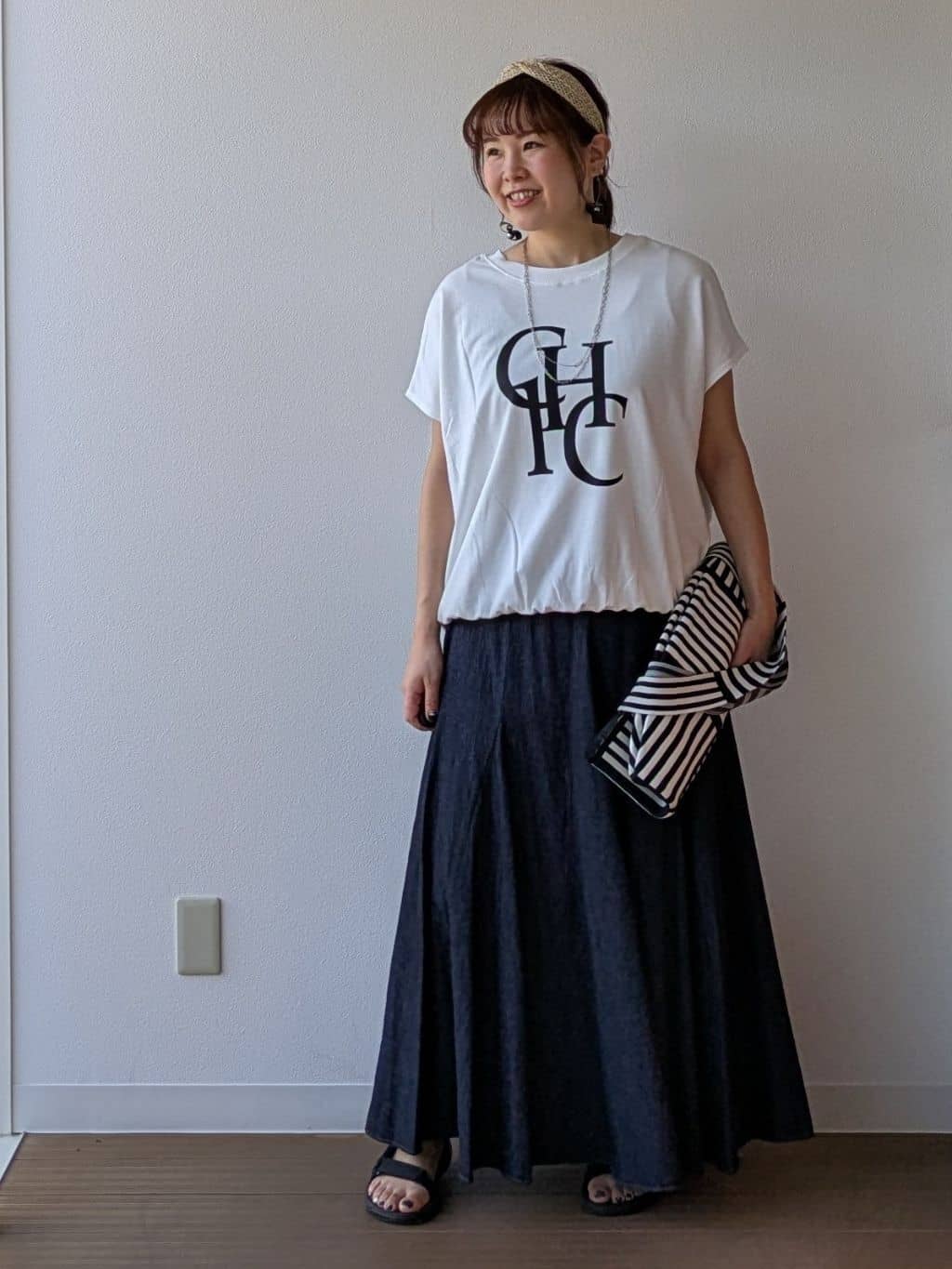 なみきさんの「UNTITLED｜【CHIGNON】別注 ミニ裏毛フレンチスリーブプルオーバー」を使ったコーディネート