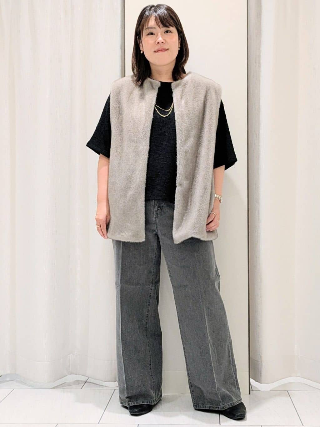 Onumaさんの「UNTITLED｜【トレンド/ジレ】フェイクファーベスト」を使ったコーディネート